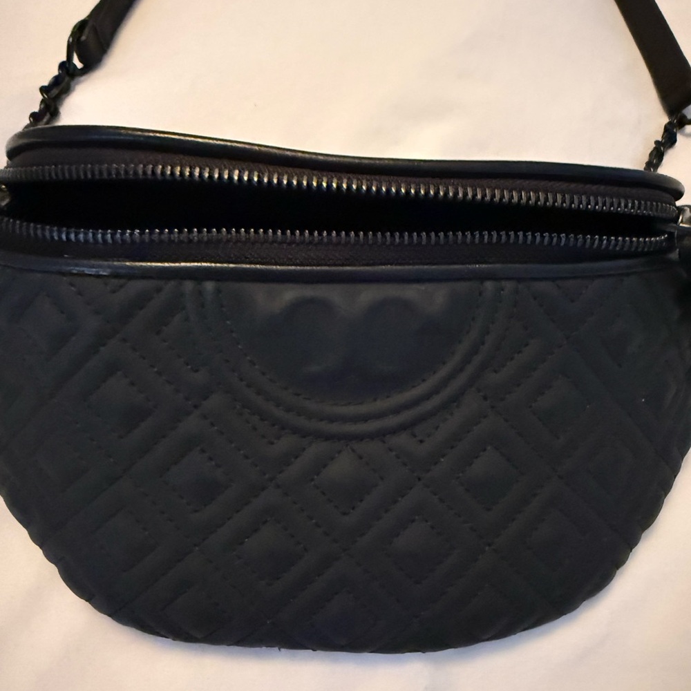 Tory Burch Black Quilted Crossbody Bag - Picture 3 of 9